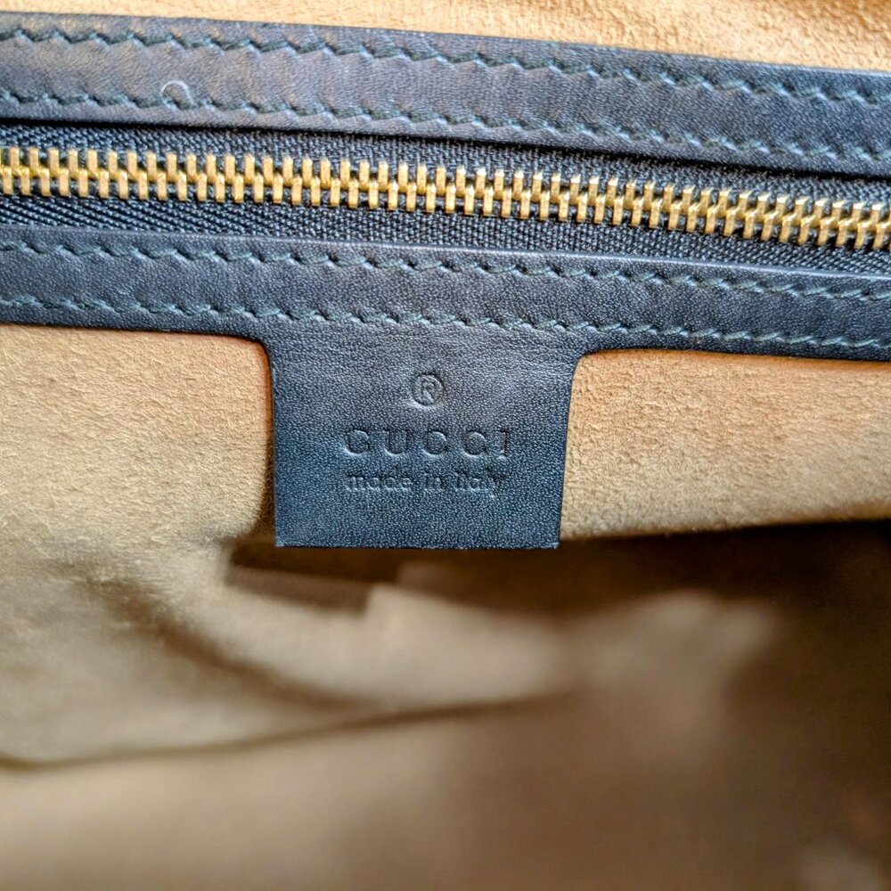 Gucci GG Supreme Padlock Large Tote Bag - Picture 7 of 16